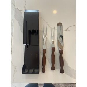 VINTAGE CUTCO 2 MEAT FORKS & SPATULA SET W/WALL MOUNT RACK